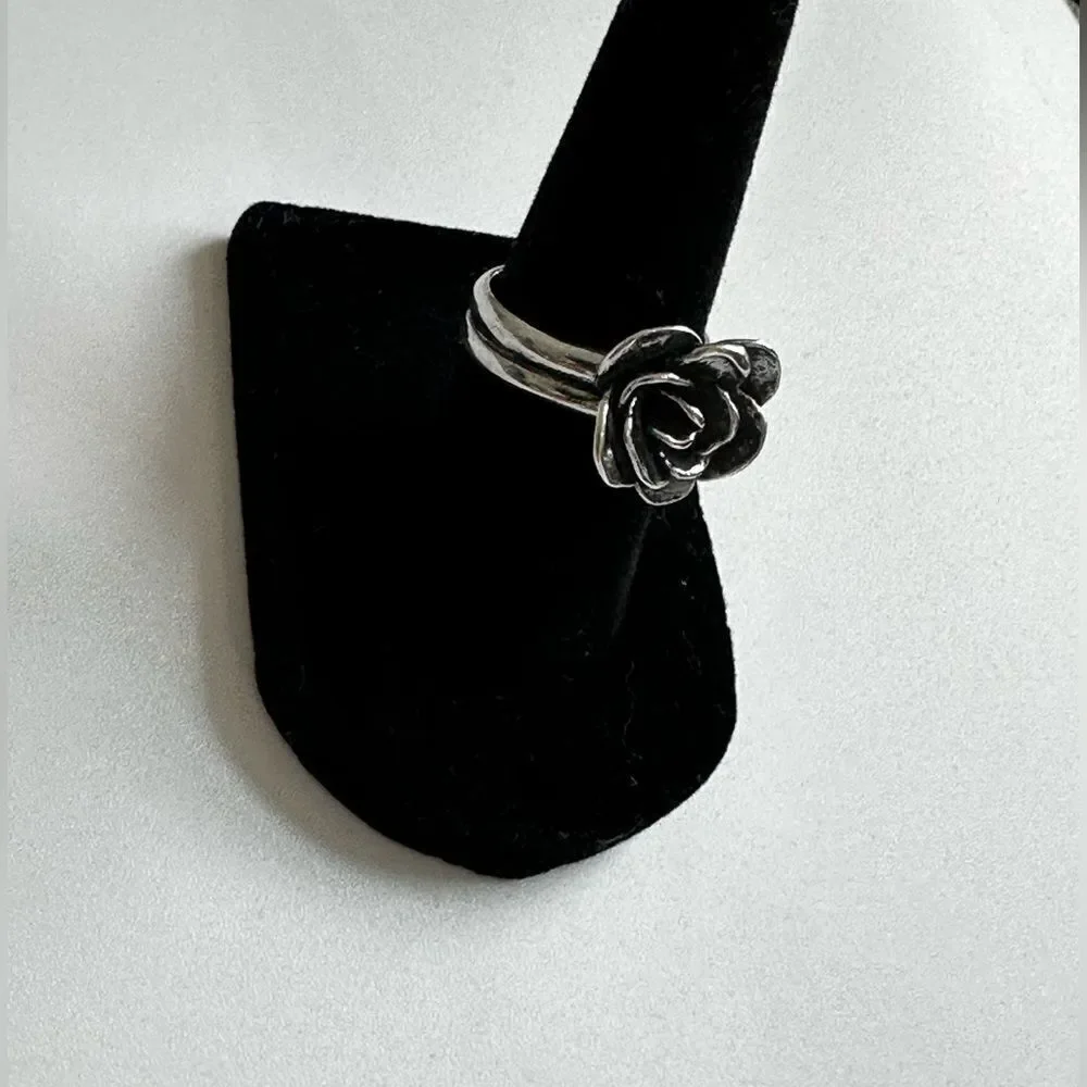 Silpada Retired R2207 Rose Oxidized 3D Flower Blooming Rose Size 6